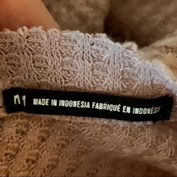 URBAN OUTFITTERS Out From Under Olivia Twist Front Cropped Top Textured Knit M - Picture 4 of 16